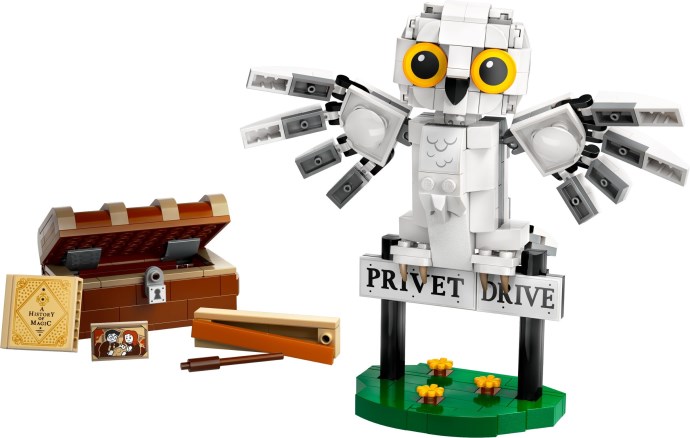 LEGO 76425 Hedwig at 4 Privet Drive